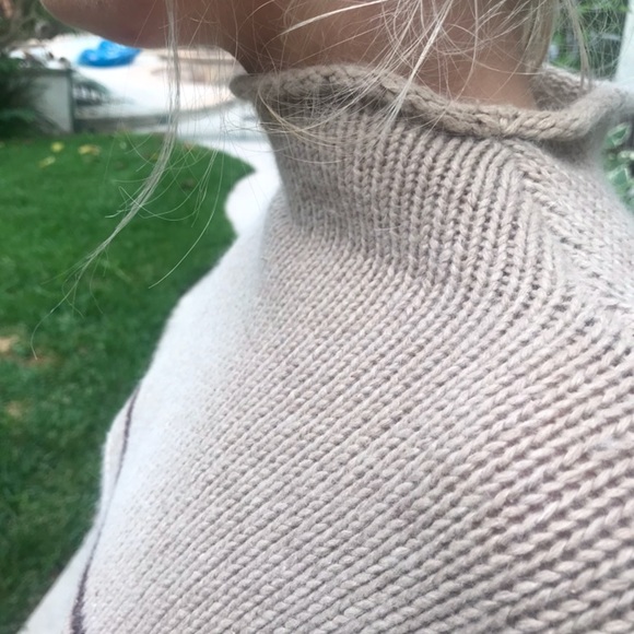 Cream turtle neck - Picture 4 of 5